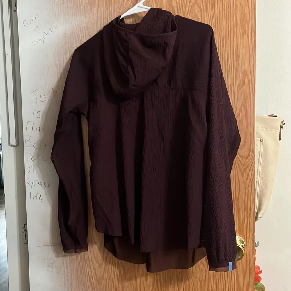 Waterproof jacket - Picture 2 of 4